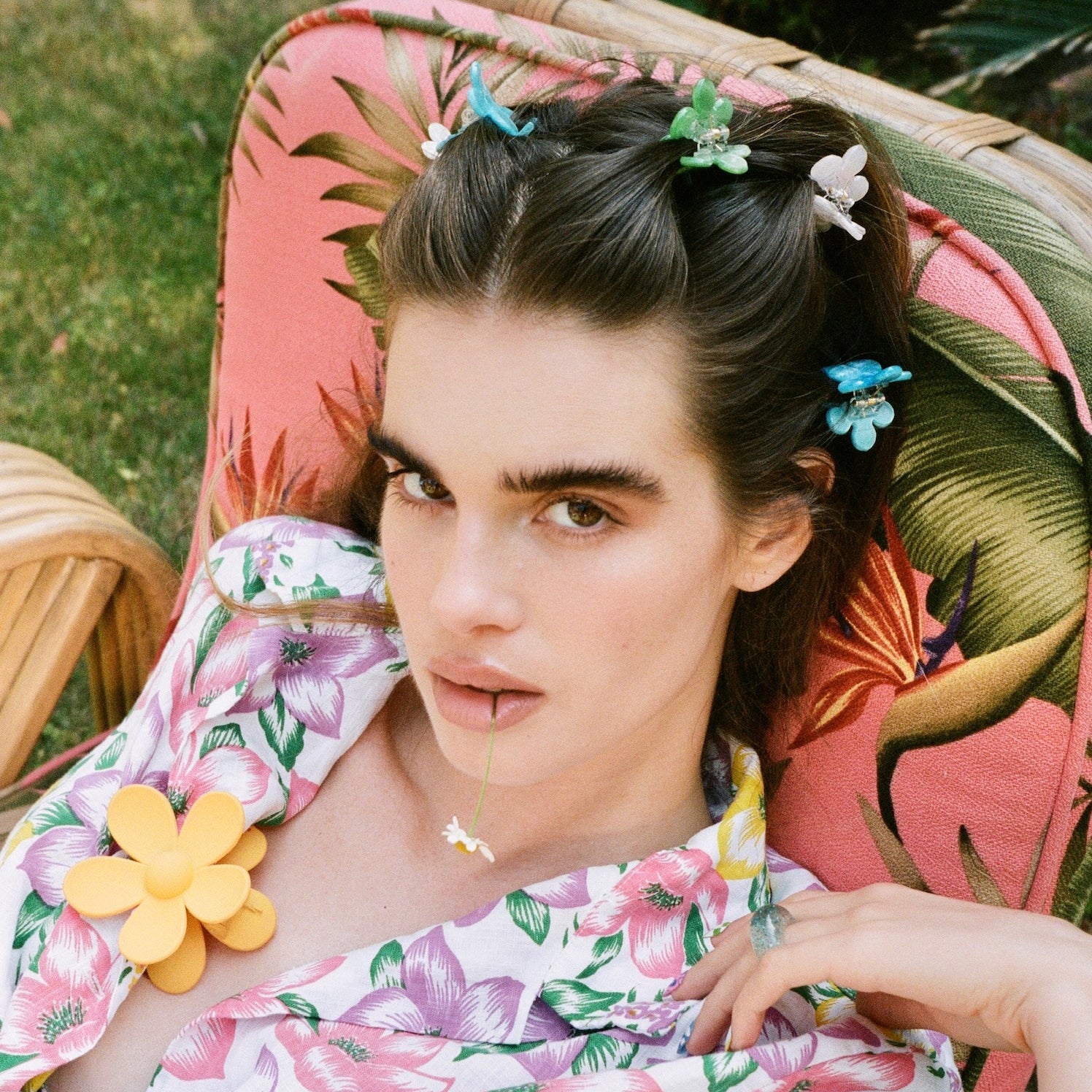 Baby Daisy Clip Set in Aqua - Image 5