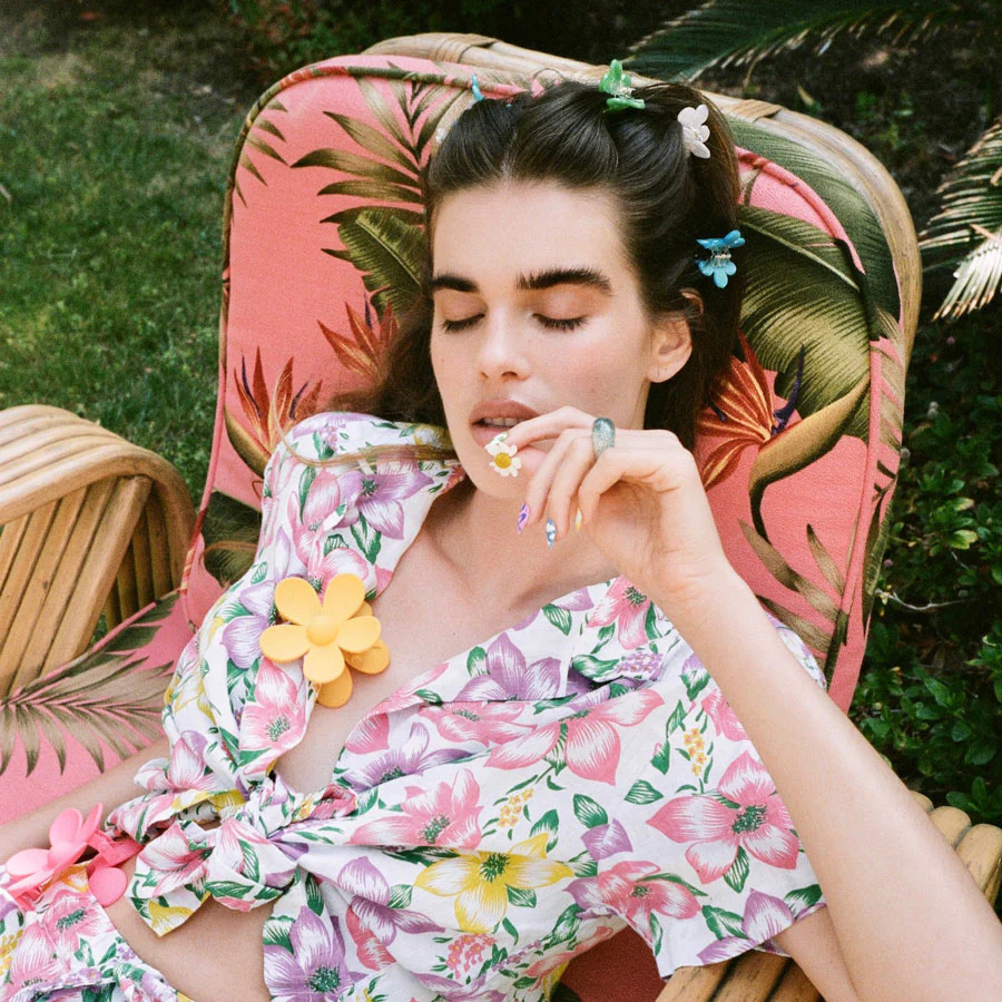 Baby Daisy Clip Set in Lychee - Image 3